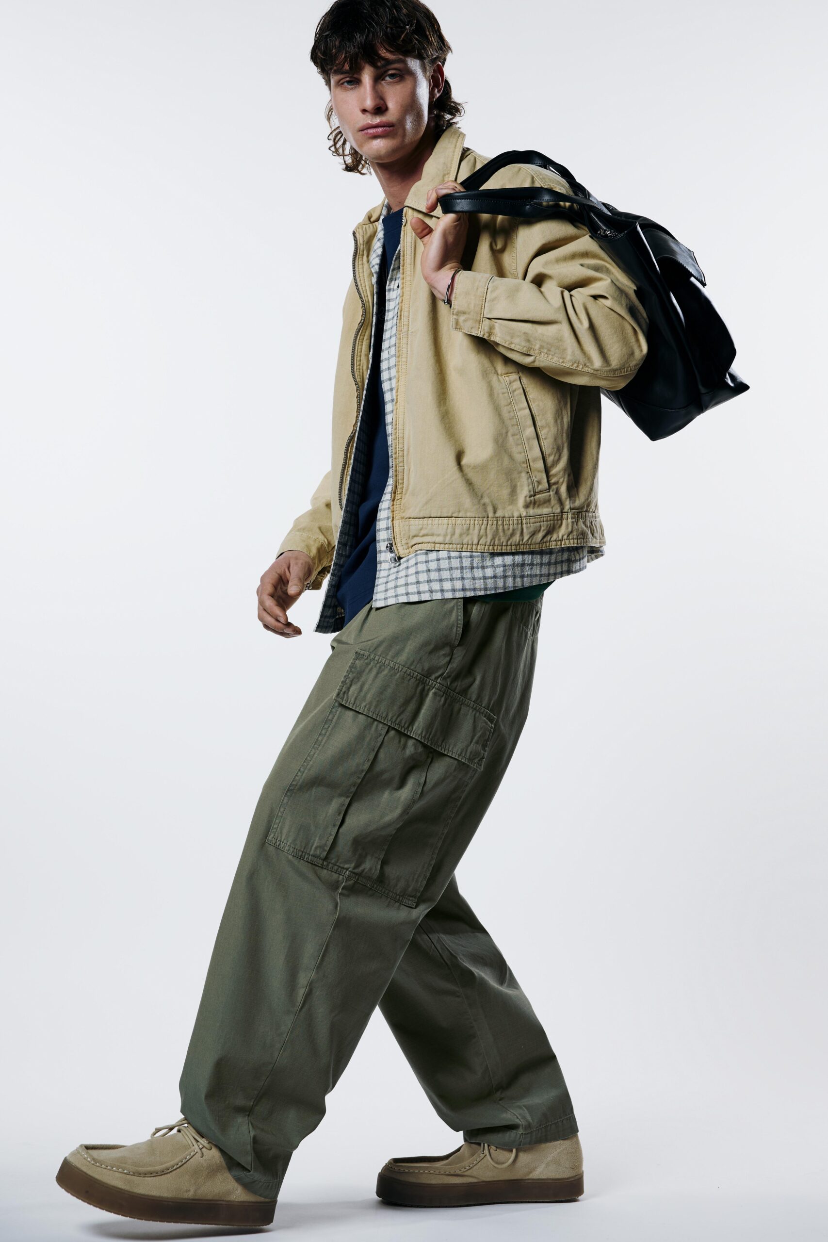 pantalon-cargo-pull-and-bear-800ciu-1.jpg