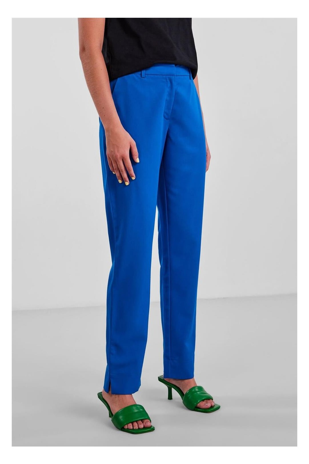 pantalones-azules-528xcj-1.jpg